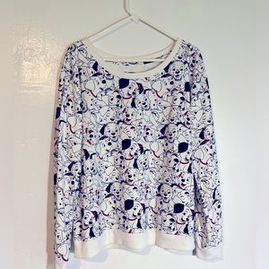 Puppies everywhere!! Disney 101 Dalmatians crew pullover sweater